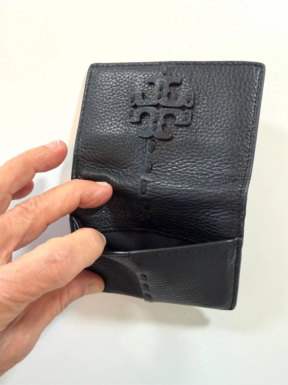 Tory Burch McGraw Bombe Black Pebbled Leather Compact Wallet